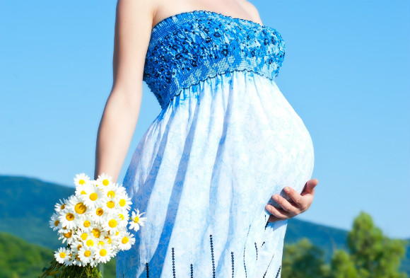 マタニティ服は必要かどうか悩み、手持ちの服で代用した妊婦さん