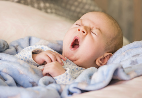 赤ちゃんが夜中に何度も起きる…成長に影響は？ママの悩みを軽減する方法 子育て応援サイト MARCH(マーチ)