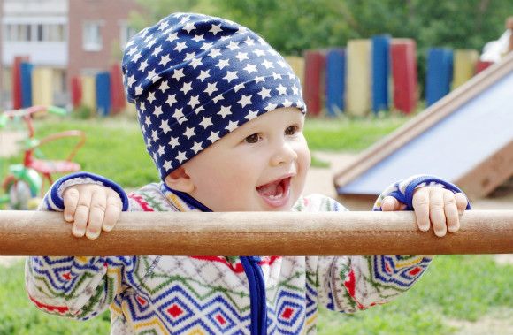 生後10ヶ月の赤ちゃんの遊びとおもちゃに悩む 育脳につながる関わり方 子育て応援サイト March マーチ