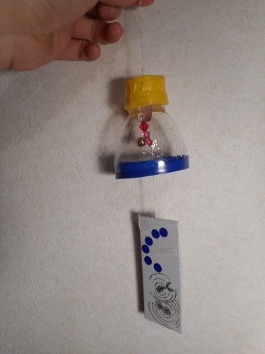 ペットボトルの風鈴の作り方の手順3