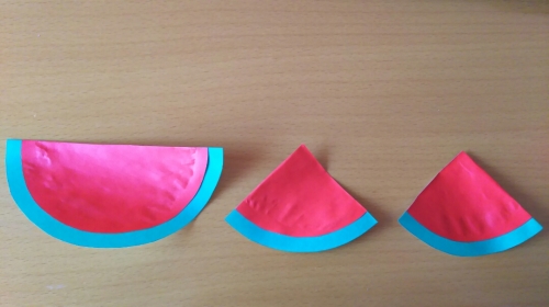 折り紙でスイカを作っている手順5