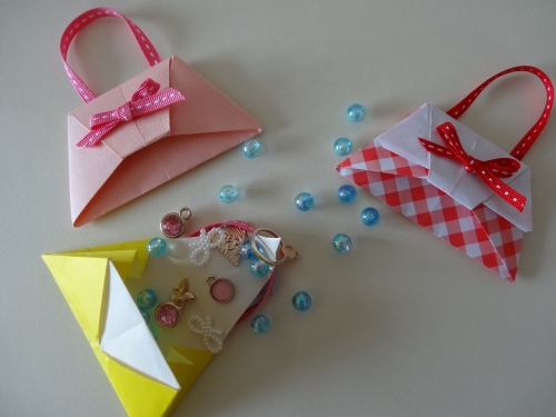 折り紙で作るバッグの活用法の画像
