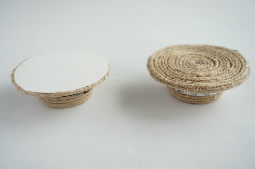 ペットボトルキャップで作る手作り麦わら帽子を活用するための一工夫の画像