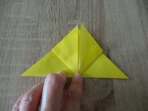 ちょうちょを折り紙で折る手順の画像