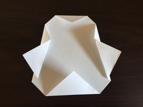 折り紙でにわとりと門松を折っている手順の画像