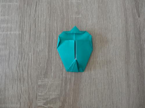 折り紙でピーマンを折る折り方手順の画像