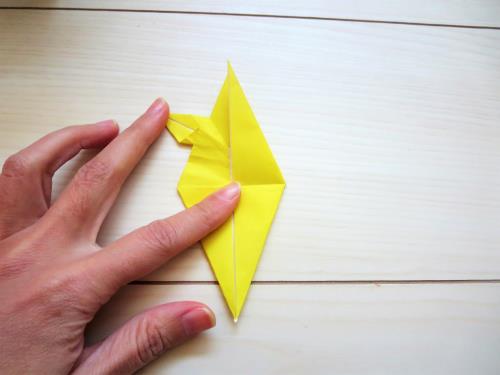 折り紙でピカチュウを折る折り方の手順画像