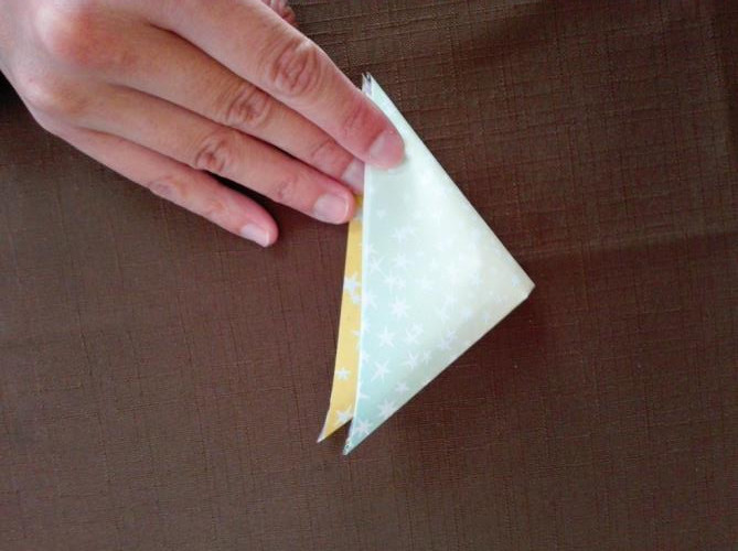 折り紙で風車を折る折り方の手順画像