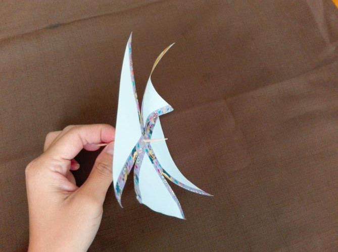 折り紙で風車を折る折り方の手順画像
