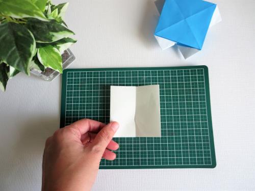 折り紙でドラえもんを折る折り方の手順画像