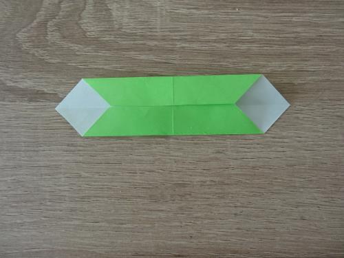 折り紙でメガネを折る折り方の手順画像