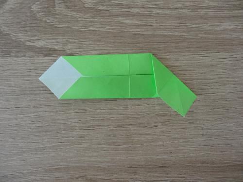 折り紙でメガネを折る折り方の手順画像