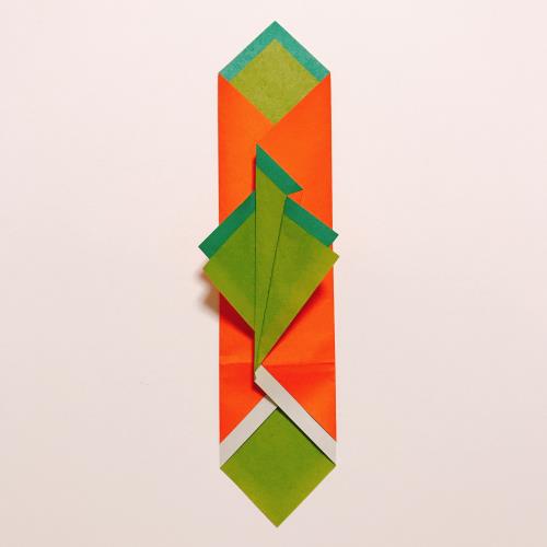 折り紙で箸袋を折る折り方の手順画像