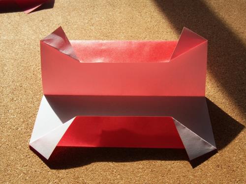 折り紙で車を折る折り方の手順画像